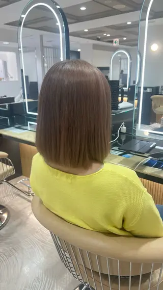 カラー 骨格／顔型／診断／ 伏見／飯味 華菜のヘアスタイル