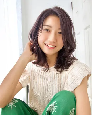 ミディアム 🍑もも 🍑のヘアスタイル
