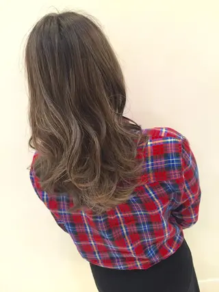ミディアム セミロング カラー ハイトーン×髪質改善 KENTAのヘアスタイル