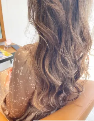 ロング カラー 三浦 仁美のヘアスタイル