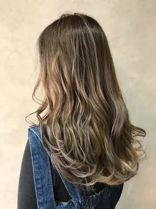 ロング カラー enx academyのヘアスタイル