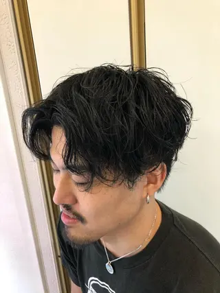 パーマ メンズ 渕向 克海のヘアスタイル