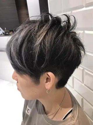 ショート カラー クロスパーマ松永裕久 似合わせカットのヘアスタイル