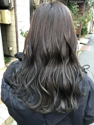 セミロング 國次 夕貴のヘアスタイル