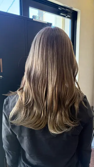 ロング カラー Mayuka ：）のヘアスタイル