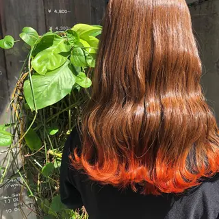 ロング カラー 鴫原 亜弥のヘアスタイル