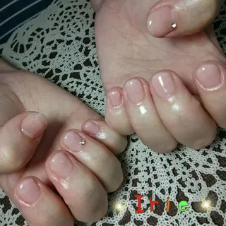 カラー パーマ ヘアアレンジ ネイル キッズ メンズ 與儀 知佳のネイルデザイン