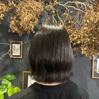 ショート カラー 岸本 まほのヘアスタイル