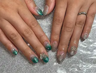 ネイル VIERU 🌈🎀💖のネイルデザイン