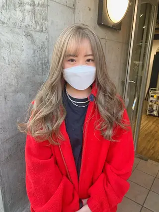 ロング カラー ミルクティーベージュ ブリーチ 店長 清水のヘアスタイル