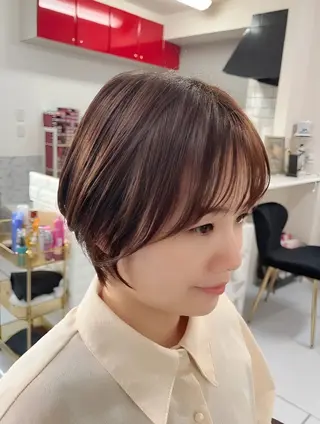 ショート カラー ma cherie naoのヘアスタイル