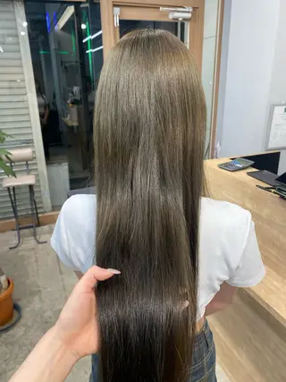 ロング カラー 🐾Libero🐾 柏　KONOMIのヘアスタイル