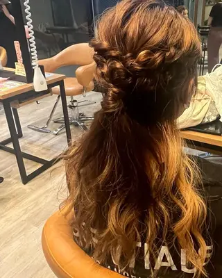 ショート カラー justbeauty CiNQのヘアスタイル