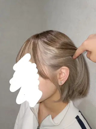 ミディアム 中西 未久のヘアスタイル