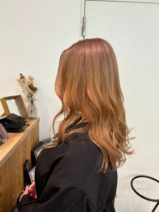 セミロング 室谷 ゆりあのヘアスタイル