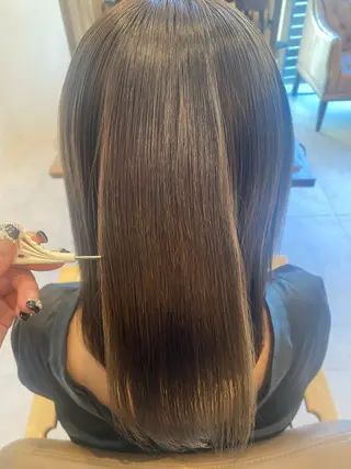 cloe中目黒 モエカのヘアスタイル