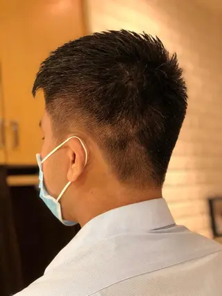 メンズ 松﨑 亜々人のヘアスタイル
