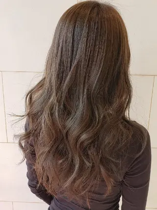 ロング 中村 真依のヘアスタイル