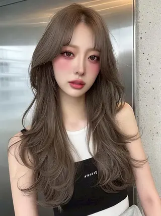 ロング カラー FOCUS JAPANのヘアスタイル
