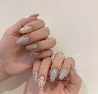 ミディアム FLORA NAIL SALONのネイルデザイン