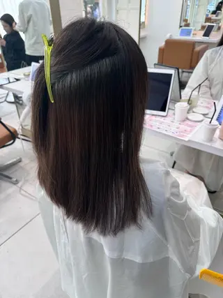 セミロング 中顔面短縮 顔まわり新田大翔のヘアスタイル