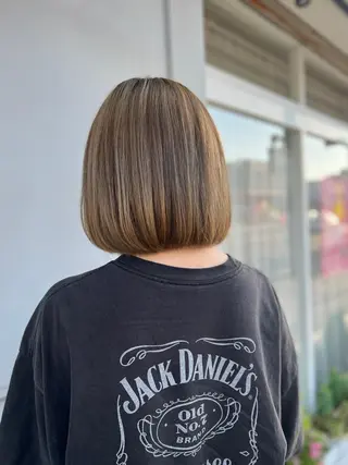 ショート カラー 川村 綾のヘアスタイル