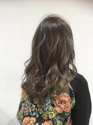 ロング カラー ヘアアレンジ 白髪ぼかしハイライト 茗荷谷駅徒歩2分のヘアスタイル