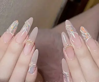ネイル BiEi ネイルサロン長さ出しのネイルデザイン