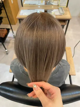 ショート カラー UMEDA FIGAROのヘアスタイル