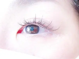 マツエク・マツパ popi 片岡のヘアスタイル