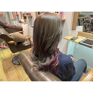 ロング カラー ツキダテ ユイのヘアスタイル