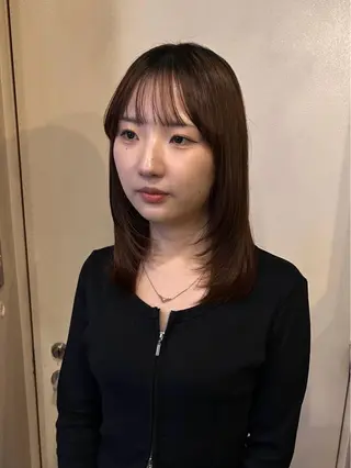 セミロング 佐藤 優里奈のヘアスタイル