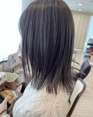 ミディアム カラー サソウ ユリエ🥥のヘアスタイル