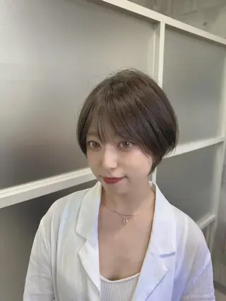 ミディアム カラー newi ナカノのヘアスタイル