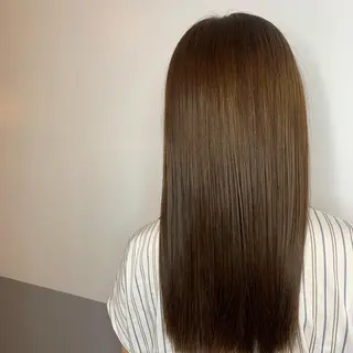 ミディアム カラー トップ スタイリストのヘアスタイル