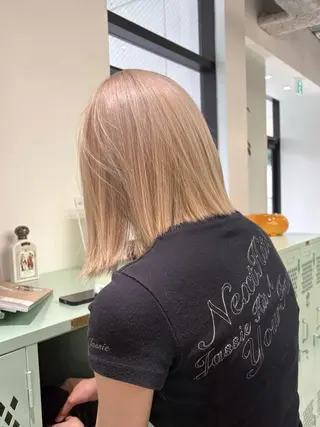 ミディアム ハイトーンカラー/ ダブルカラー/EMIのヘアスタイル