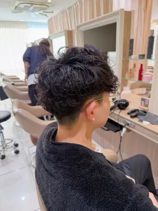 パーマ メンズ ハイトーンカラー☁️ 西條 楓花のヘアスタイル