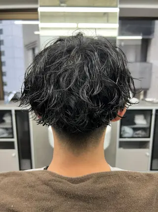 ミディアム パーマ メンズ 垢抜け・メンズパーマ 津山祐紀のヘアスタイル