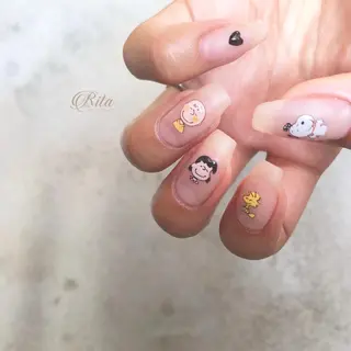 ネイル Rio 𓍼のネイルデザイン