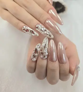 ネイル 河野ちえ (雑誌掲載サロン)のネイルデザイン