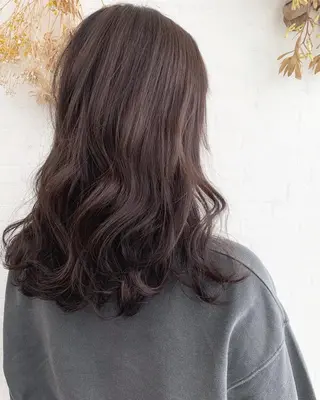 ロング カラー 立川 奈那子のヘアスタイル