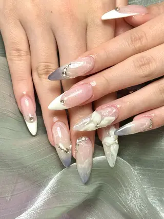 ネイル ルシイ🎀新宿長さ 出しパーツ専門店のネイルデザイン