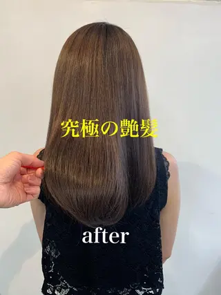 ミディアム カラー トップ スタイリストのヘアスタイル