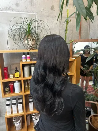 ロング カラー 顔周りレイヤー/ ふわあいりのヘアスタイル