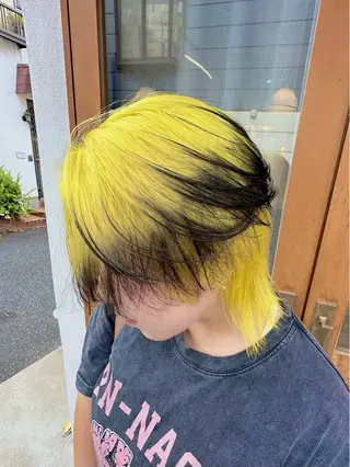 ショート カラー kai .のヘアスタイル