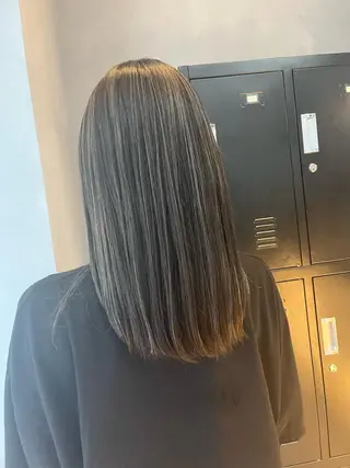 セミロング カラー 🎀♥️推しカラー tomoka💜🍭のヘアスタイル
