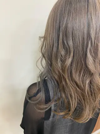 カラー SALOWIN栄 高須大貴のヘアスタイル