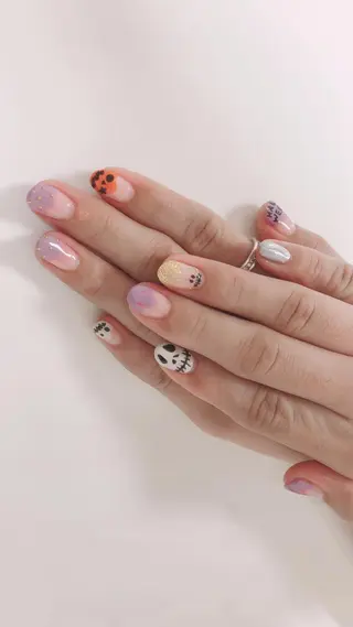 ネイル R ...Rの眉毛・アイブロウイメージ