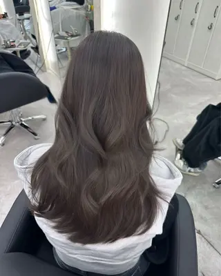 ロング 段野吾颯 ／ベージュカラーのヘアスタイル