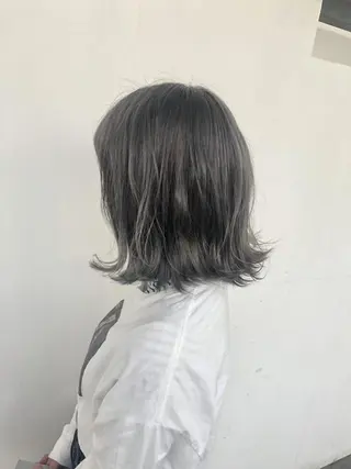 ショート カラー 東條 克義のヘアスタイル